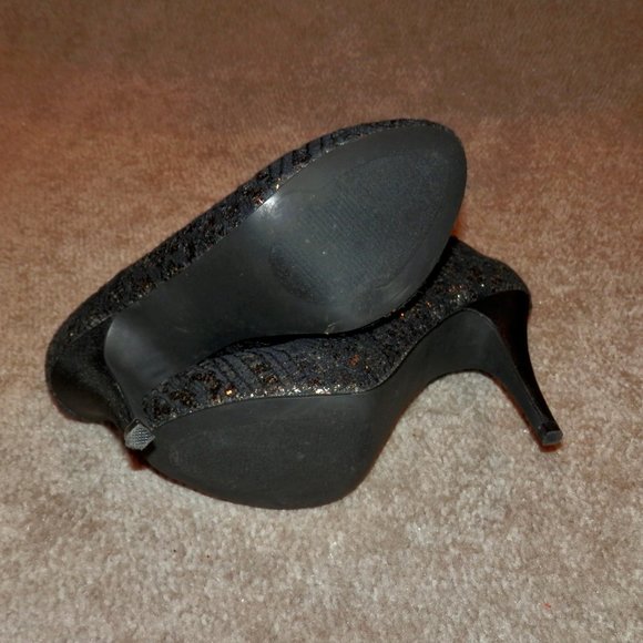 MAURICES BLACK AND GOLD SPARKLE FLECKS BOOTS * 4 IN HEEL * ZIP UP HEEL* SIZE 6 M - Picture 7 of 7